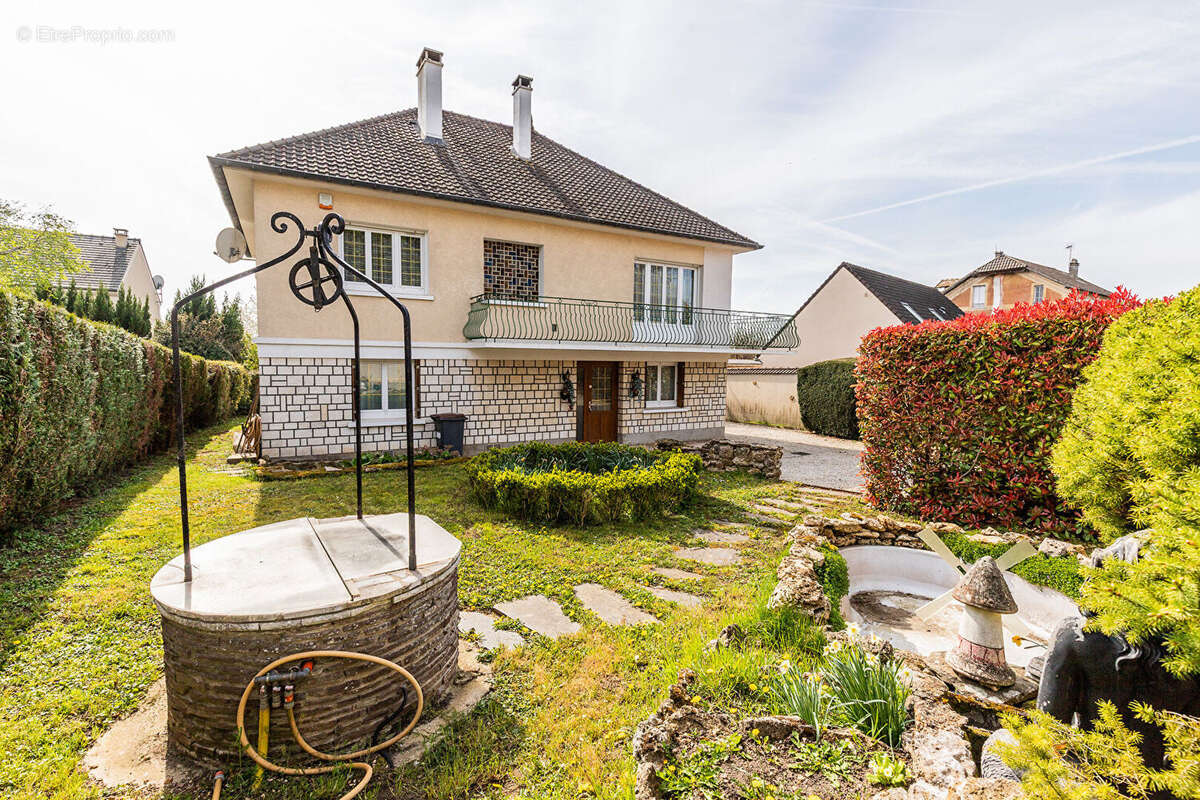 Maison à YERRES