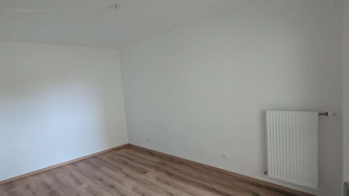Appartement à CHENOVE