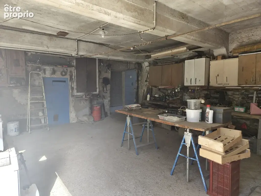Condorcet, maison ancienne, 200 m2 de dépendances, 7800m2 terrain plat attenant. - photo 23