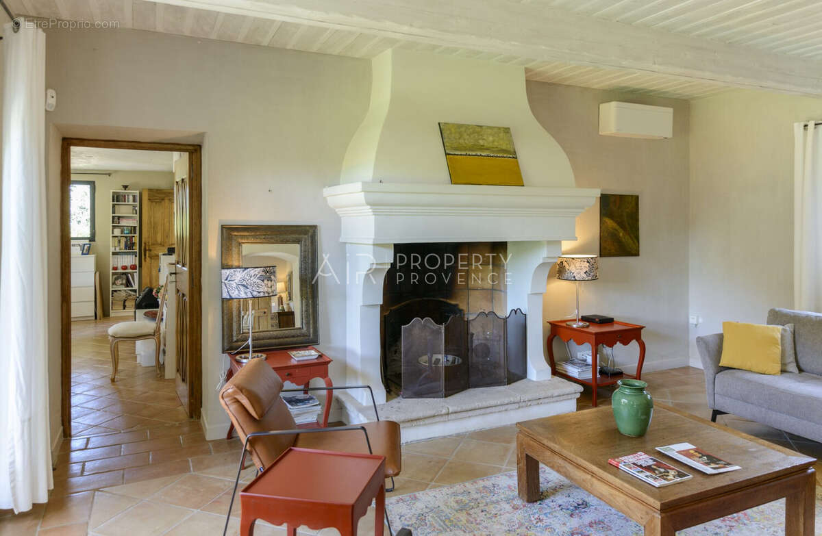 Maison à LOURMARIN