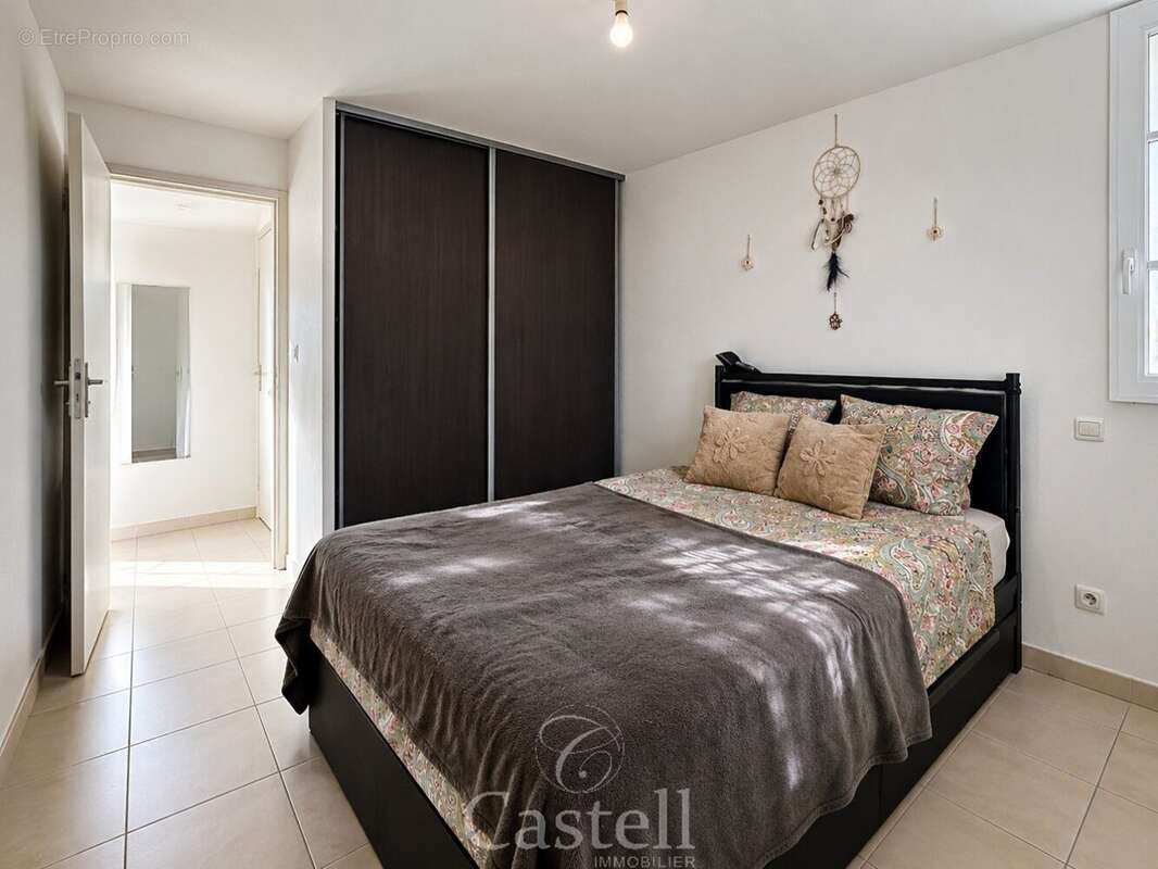 ***appartement t2 lumineux avec terrasse au dernier étage à agde*** - photo 9