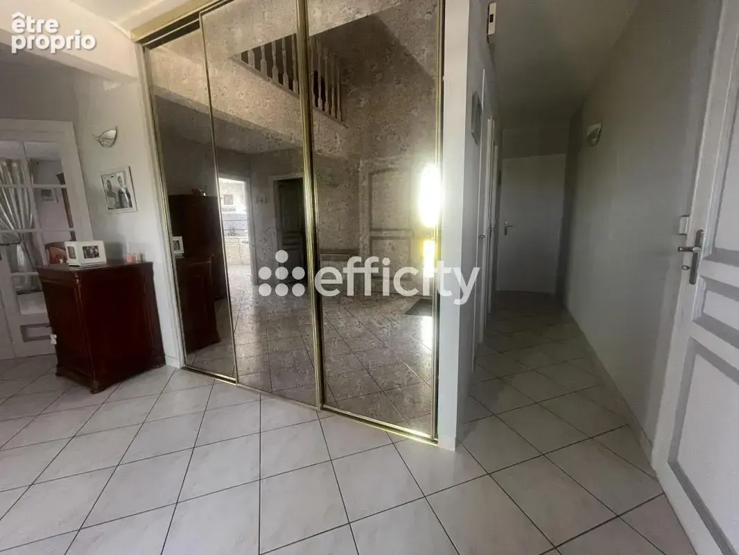 Maison 6 pièces 210 m² à vendre à Phalempin (59133) - photo 6