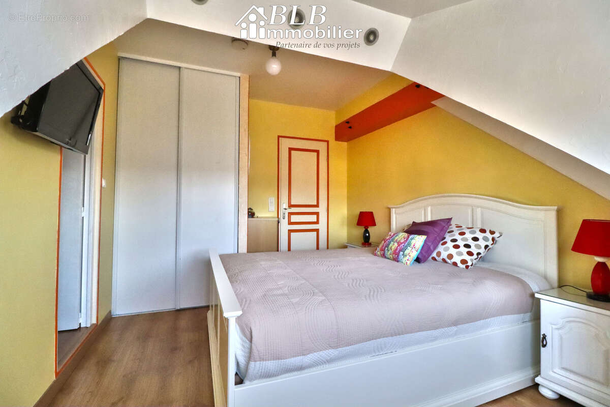 Maison à LE PERRAY-EN-YVELINES