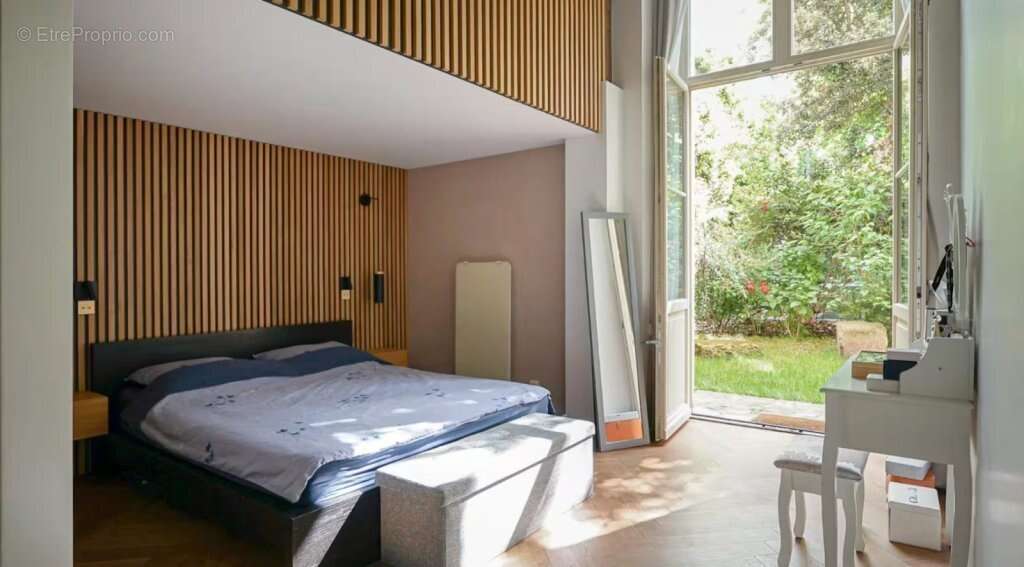Appartement à PARIS-3E