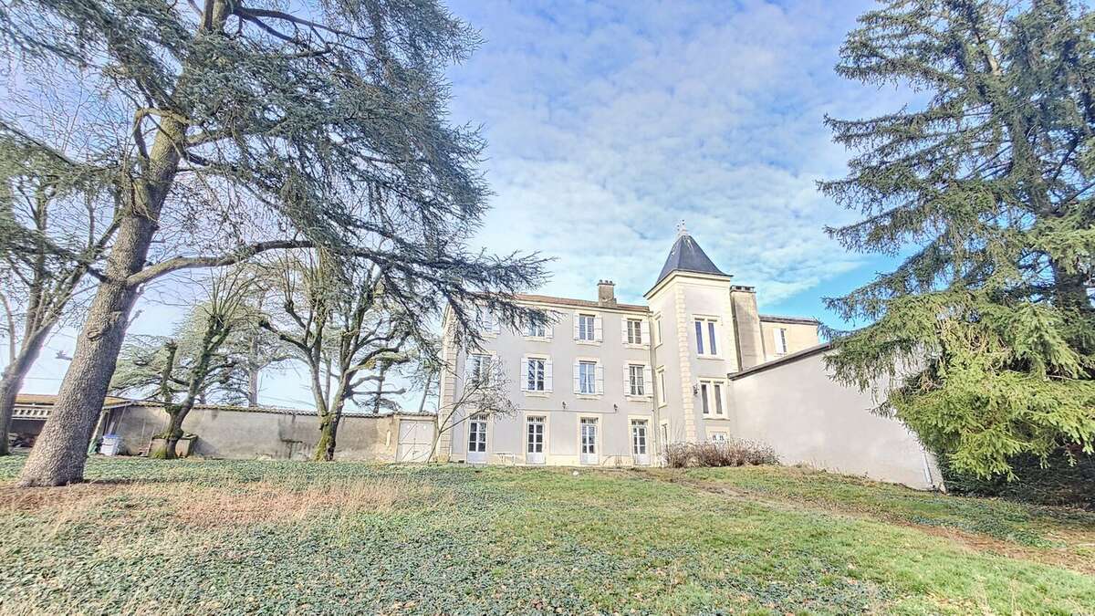 Maison à L'ETRAT