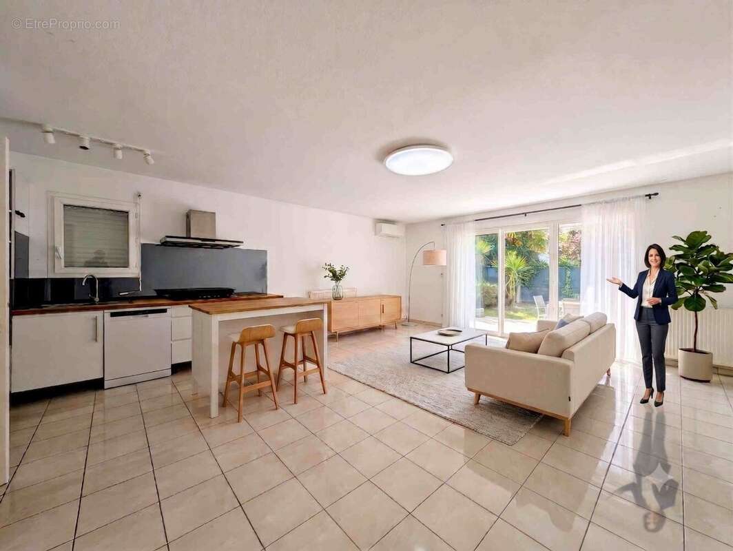 La Grande-Motte  Maison 4 pièces avec piscine et garage, au calme d'une impasse privée - photo 6