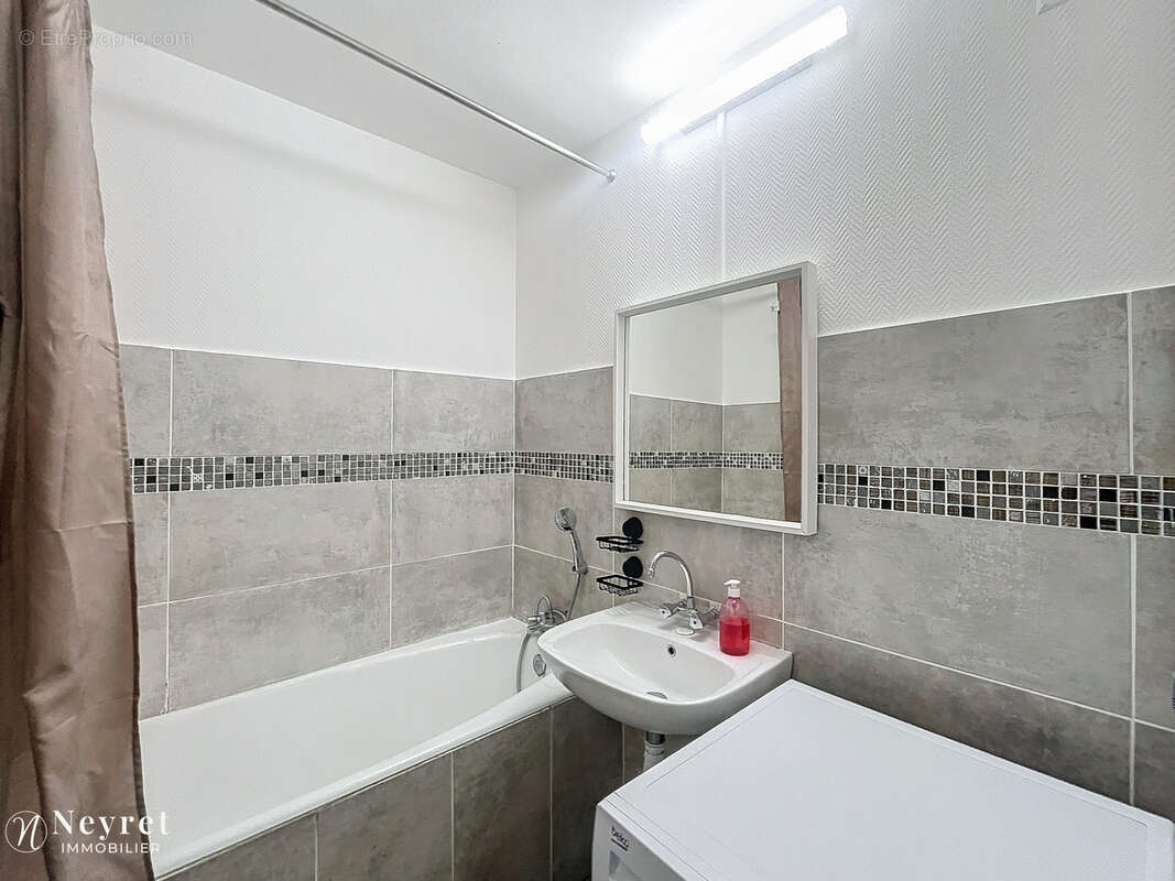Appartement à OULLINS