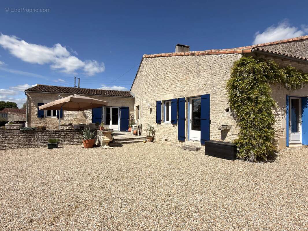 Maison à VILLEFAGNAN