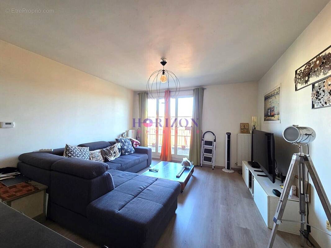 Appartement à LA CHAPELLE-EN-SERVAL