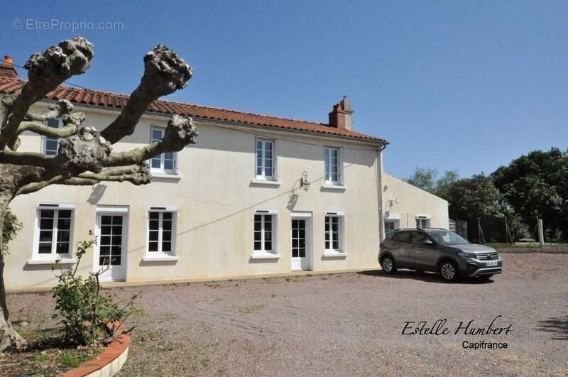 Maison à FONTENAY-LE-COMTE