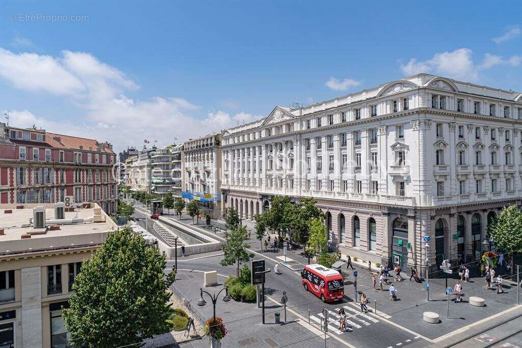 Nice Jean Médecin - Appartement 3 pièces rénové avec balcon en centre-ville - photo 11