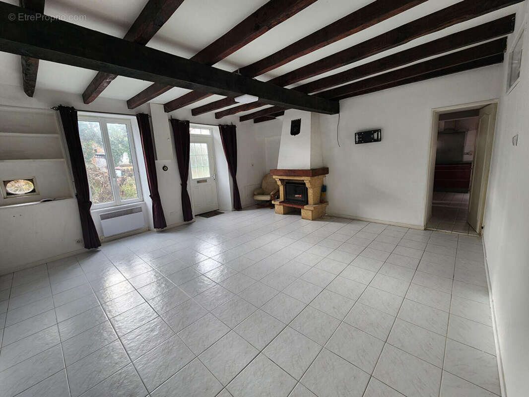 Maison à ADRIERS