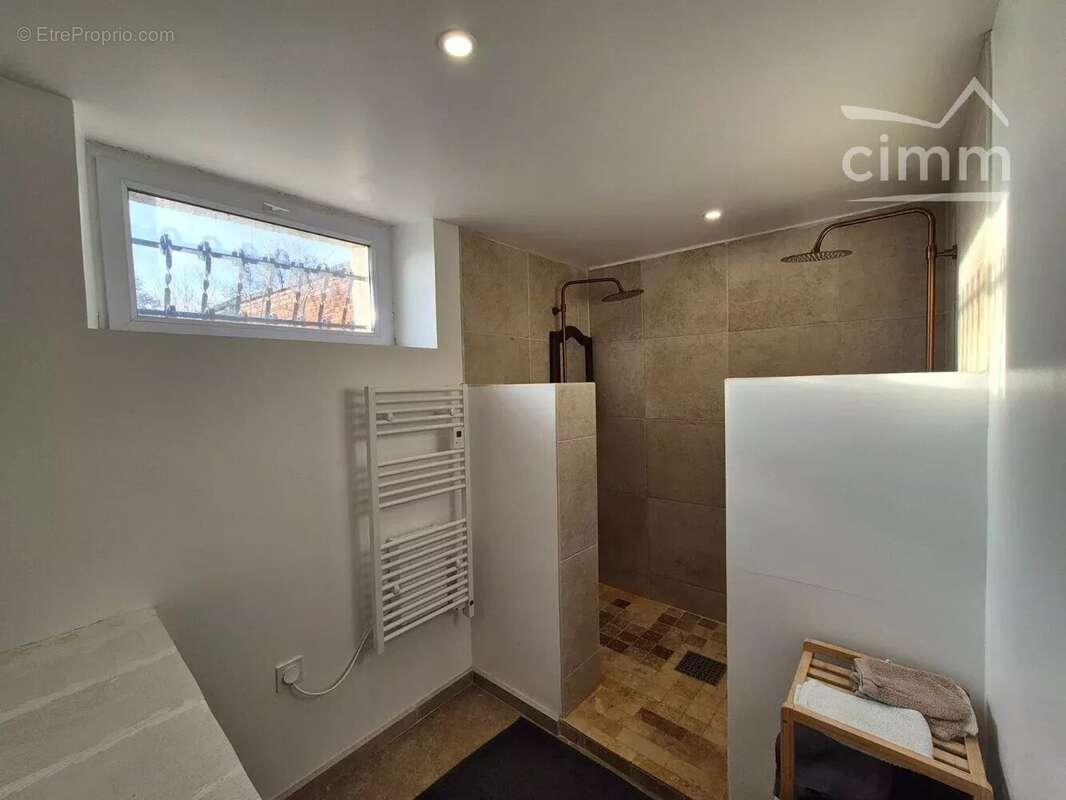 Maison de 290 m² avec 6 chambres, cave voûtée et double garage – Menars – Terrain 1 350 m² - photo 9