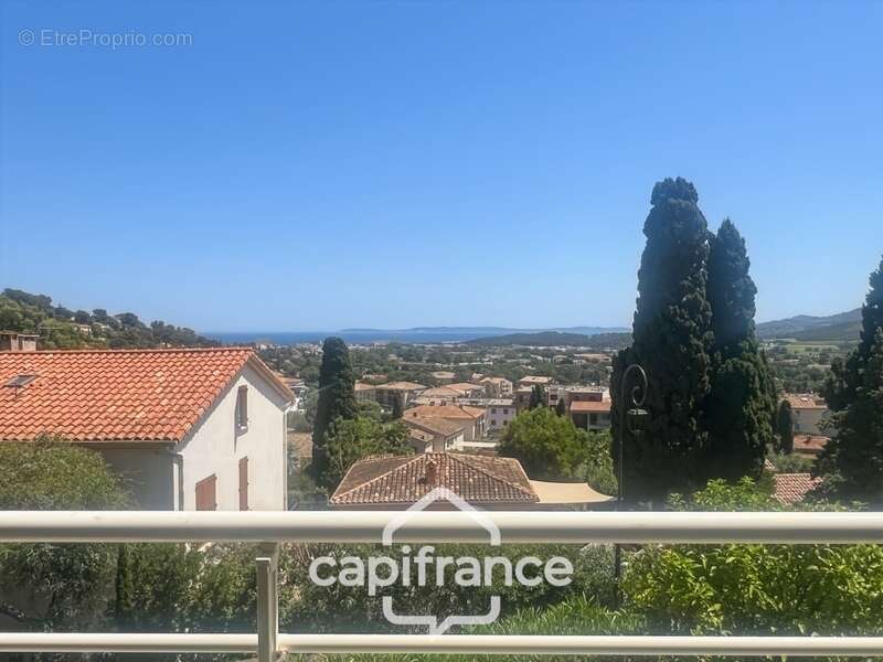 Appartement à BORMES-LES-MIMOSAS