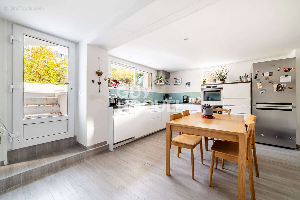 Maison à ASNIERES-SUR-SEINE