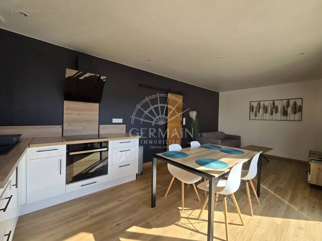 Maison à L'ISLE-SUR-LA-SORGUE