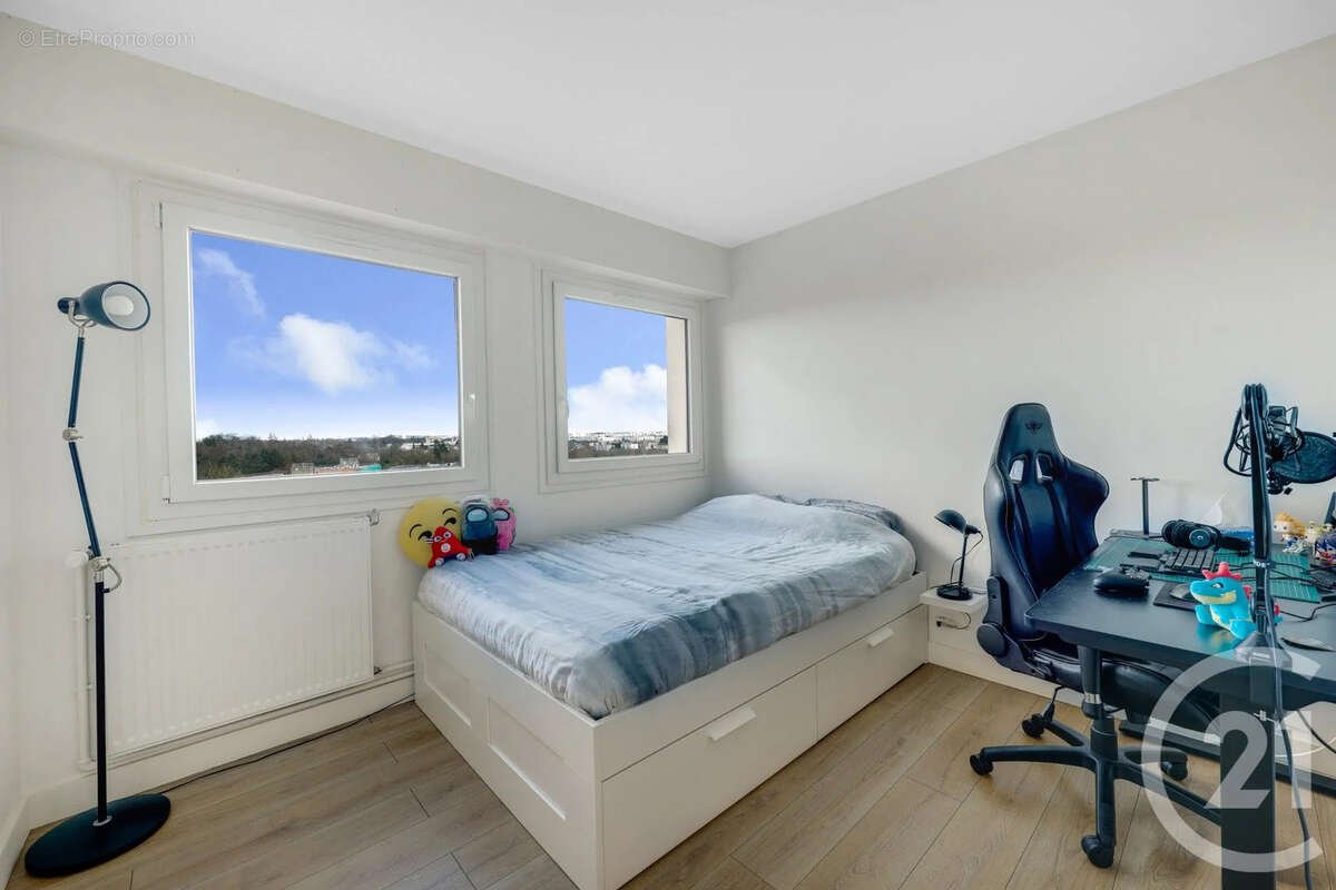 Appartement à VERRIERES-LE-BUISSON