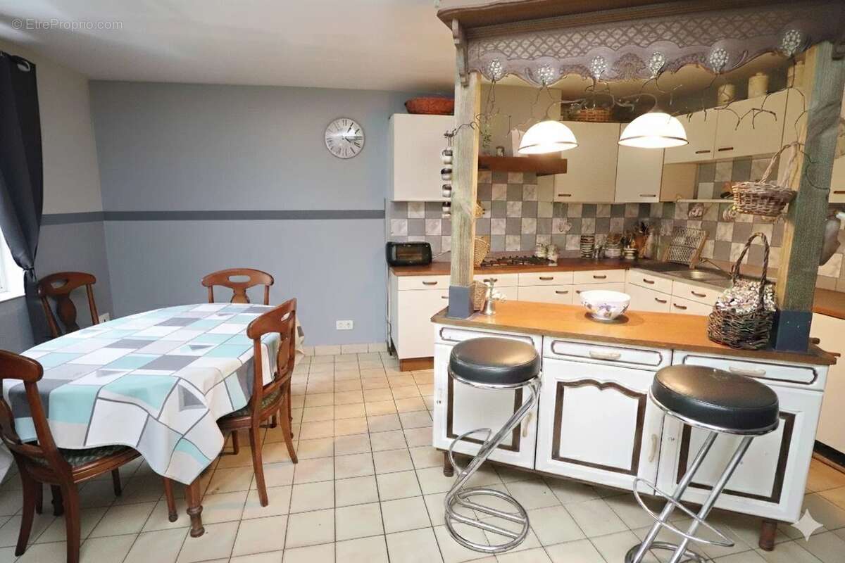 Maison à GLOMEL