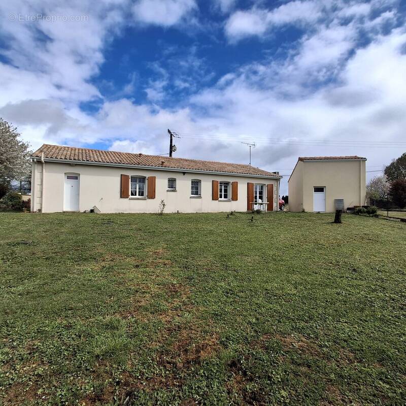 Maison à SIREUIL