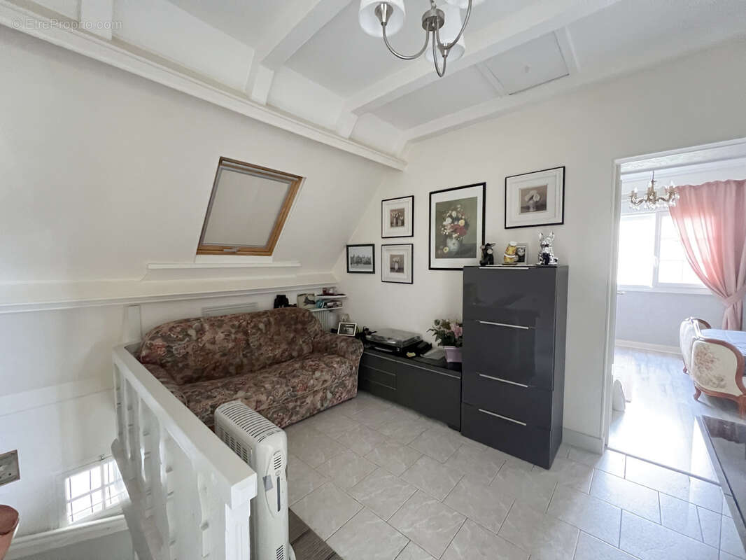 Maison à SAINT-CYR-SUR-LOIRE