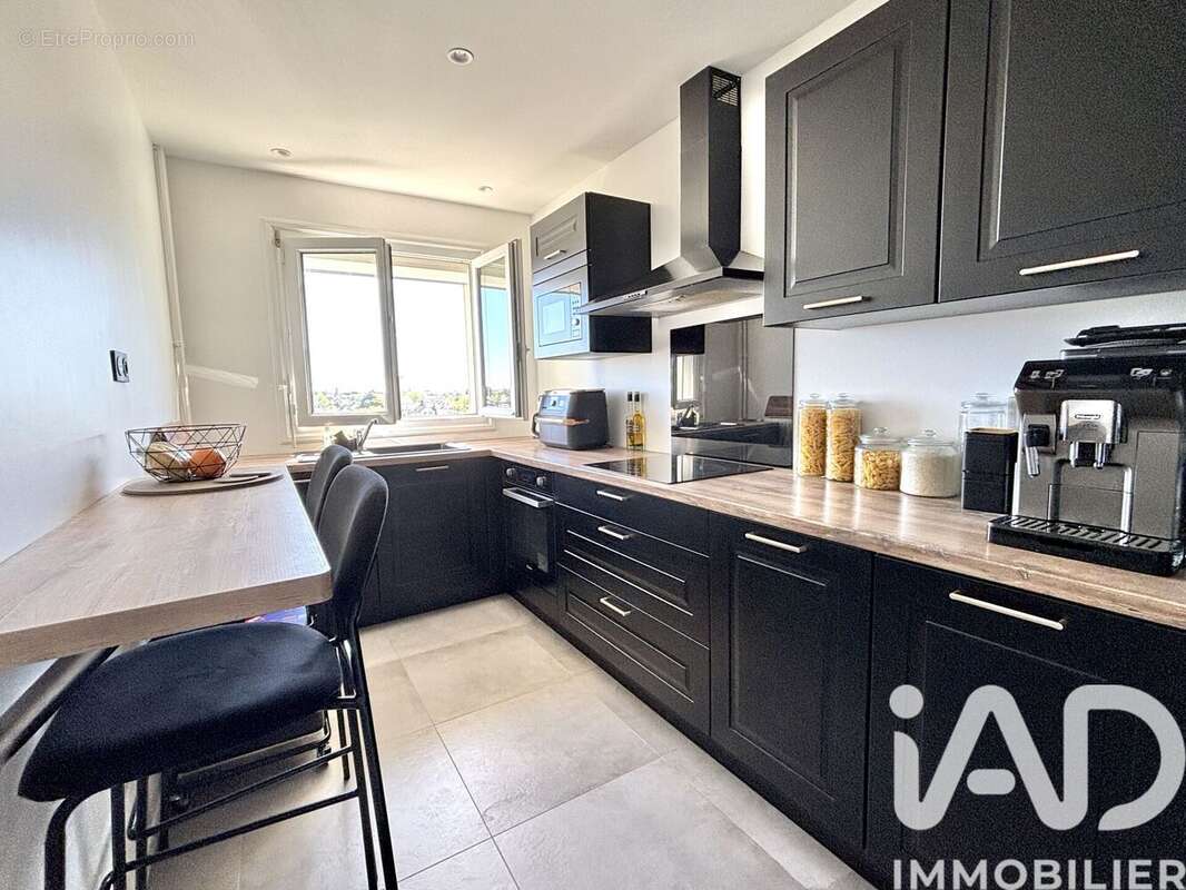 Photo 9 - Appartement à FLEURY-LES-AUBRAIS
