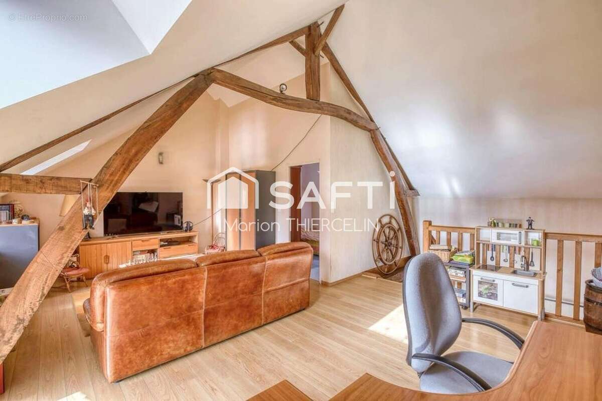 Maison 205 m² à Fay-Aux-Loges  - photo 8