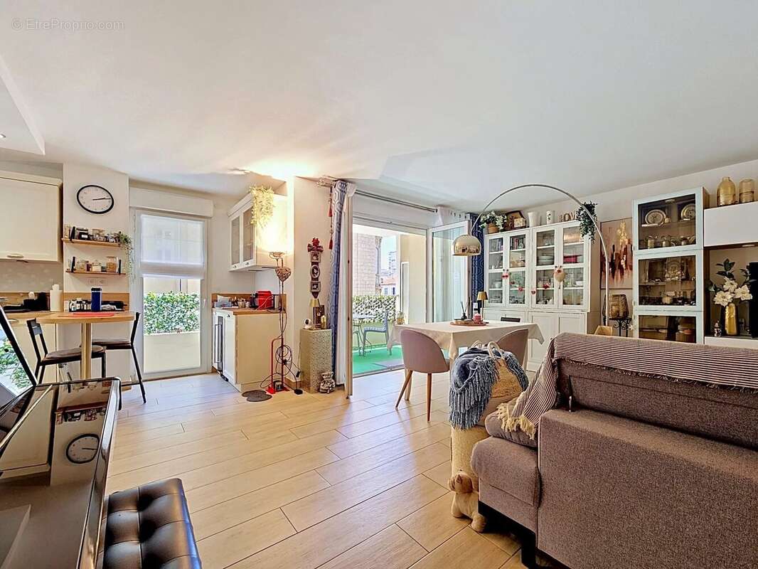 Cannes standing recent : grand 4 pieces de 104,36 m² avec grand garage fermé - photo 5