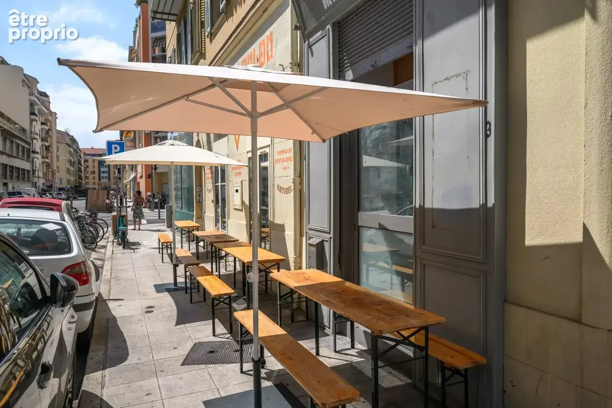 À vendre – bar à vin avec cuisine – port de nice - photo 2