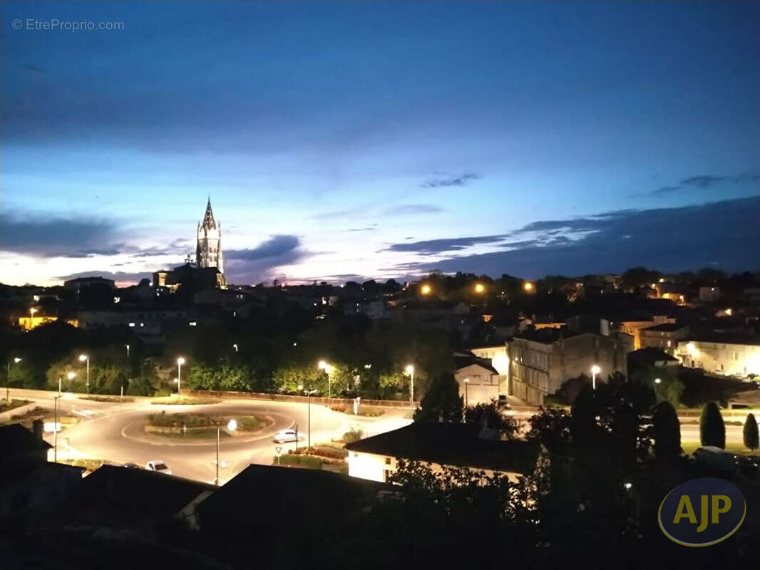 Appartement à SAINTES