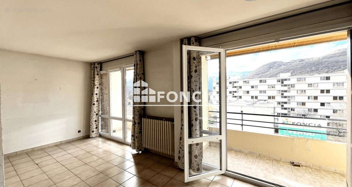 Appartement à VIZILLE