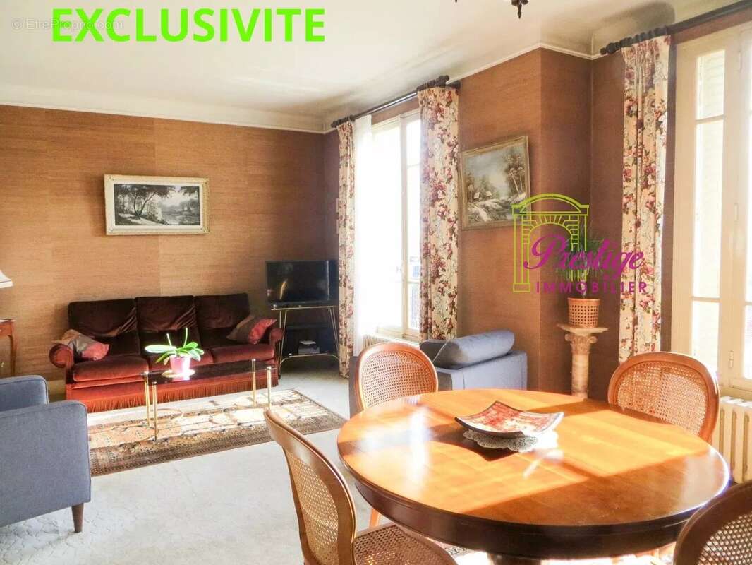 Appartement à LE MESNIL-LE-ROI