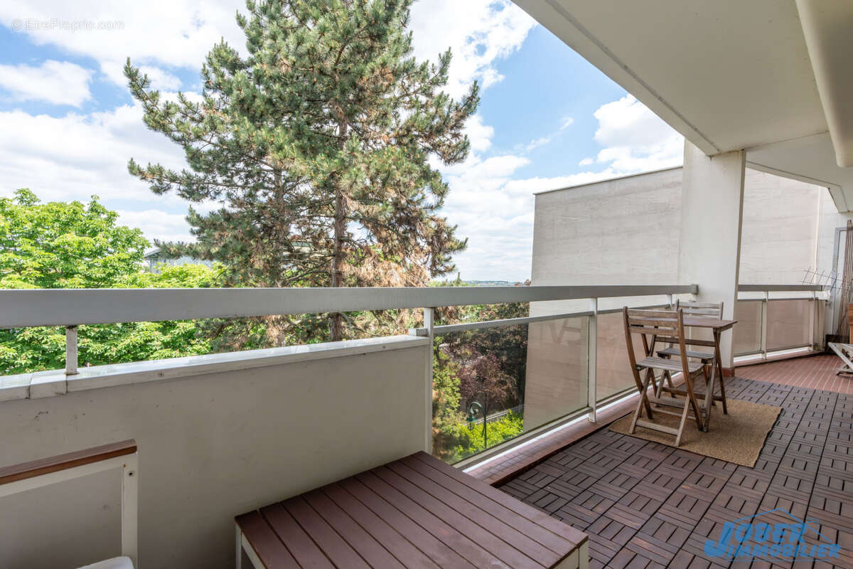 Appartement à NOGENT-SUR-MARNE