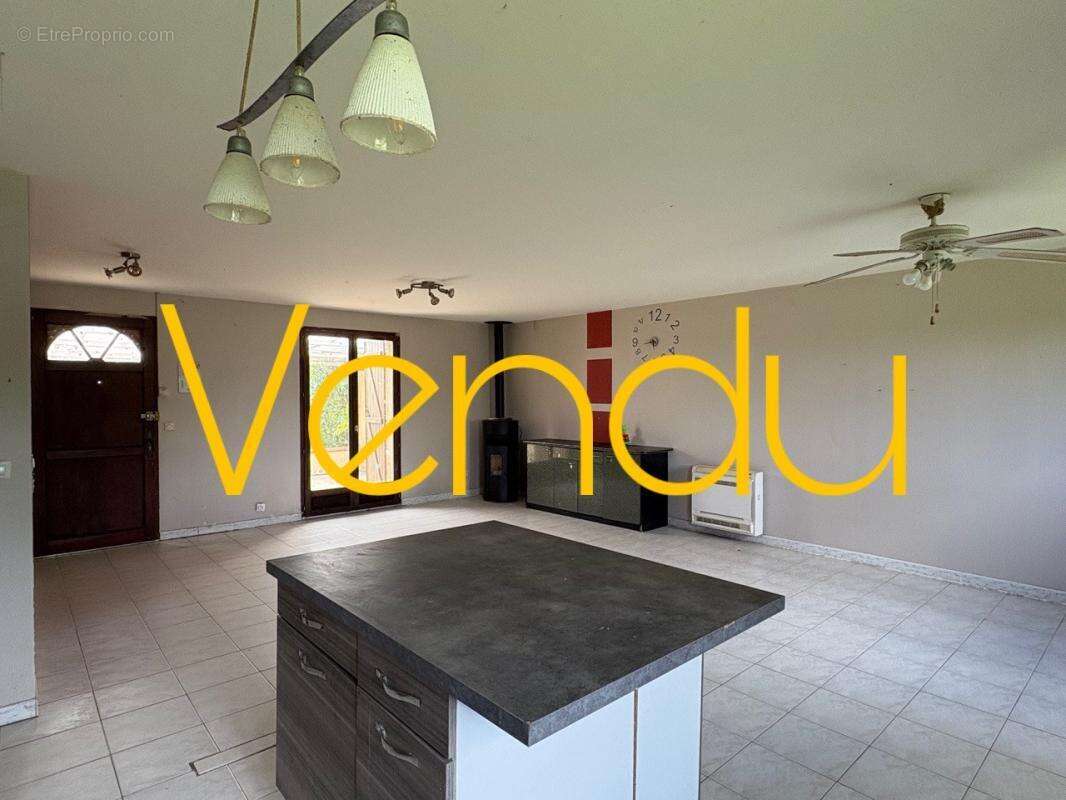 Maison à L&#039;HONOR-DE-COS