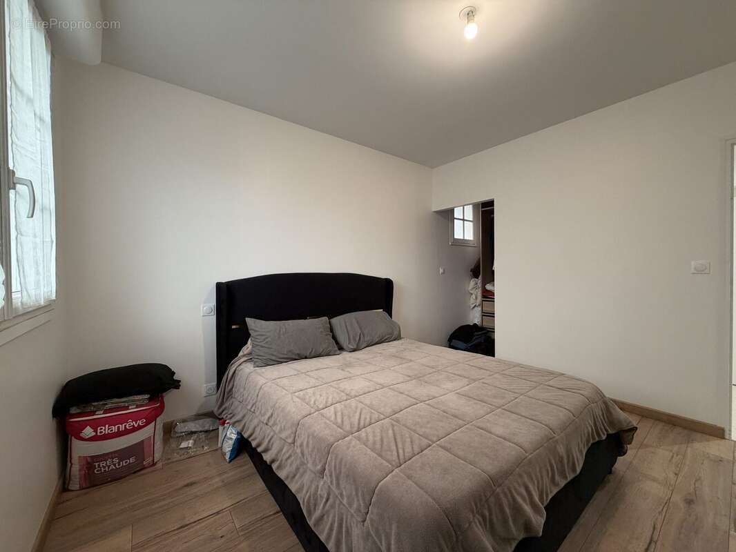 Maison à SAINT-ERBLON