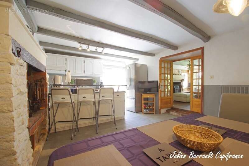 Maison en pierre de 186,64 m² avec 3 chambres rénovée en 1999 sur un terrain de 413 m² - photo 15