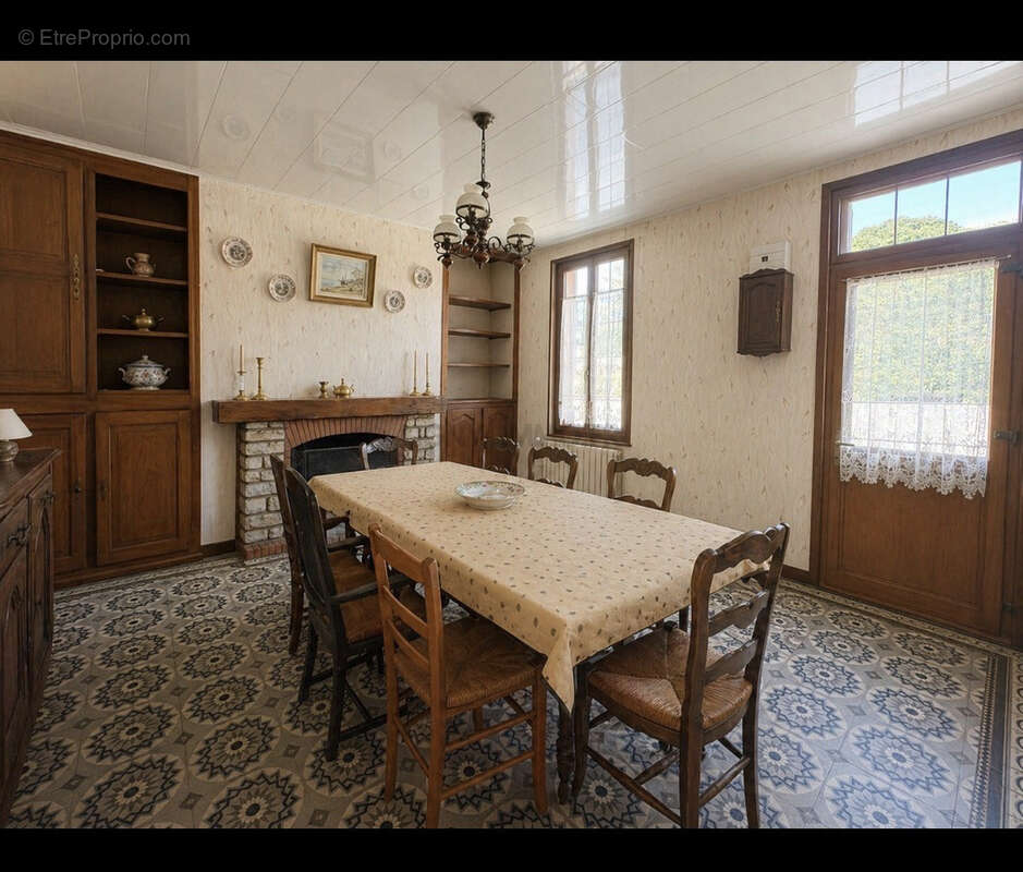Maison à ENVERMEU