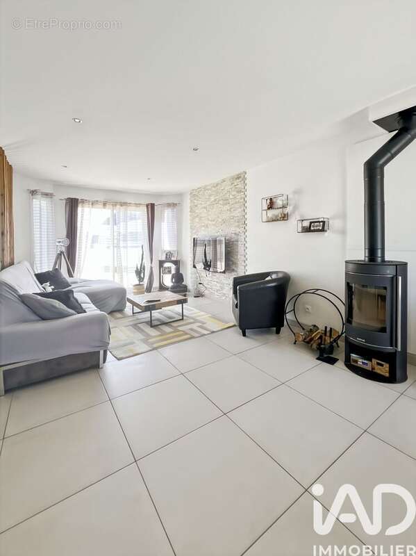 Photo 5 - Maison à EVRY-GREGY-SUR-YERRE