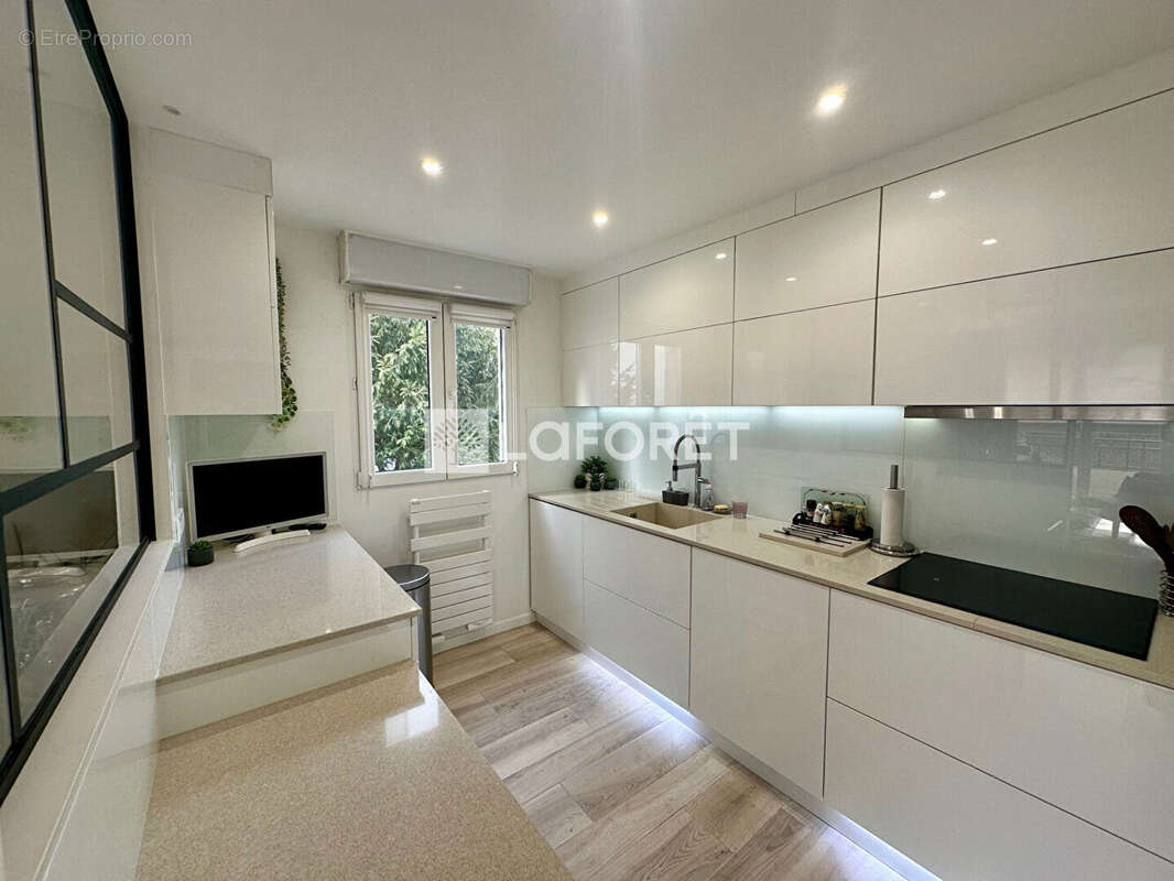 Appartement à LE PERREUX-SUR-MARNE