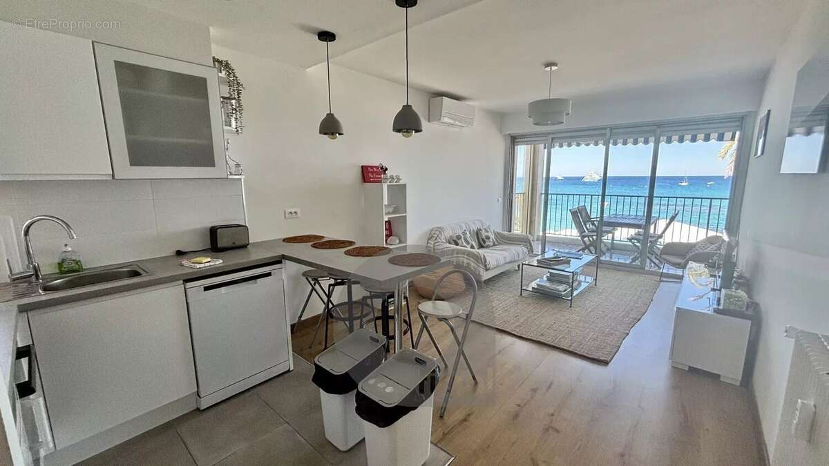 Appartement à ROQUEBRUNE-CAP-MARTIN
