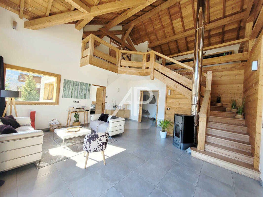 Maison à SAINT-CHAFFREY