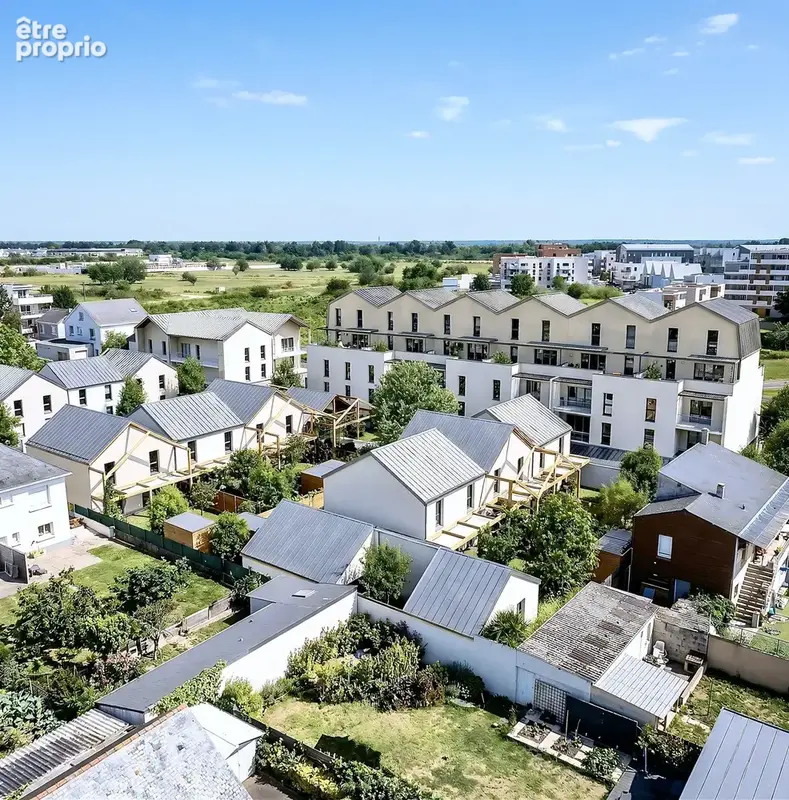 Appartement à AVRILLE