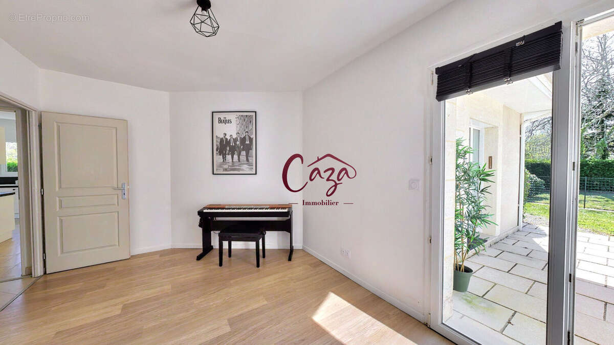 Maison à SALLEBOEUF