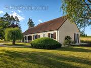 Maison à CHEVANNES-CHANGY