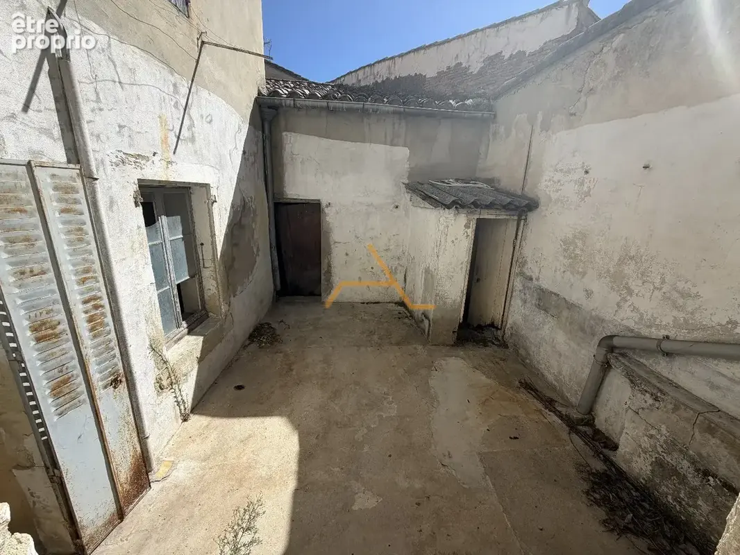 Maison à VALREAS