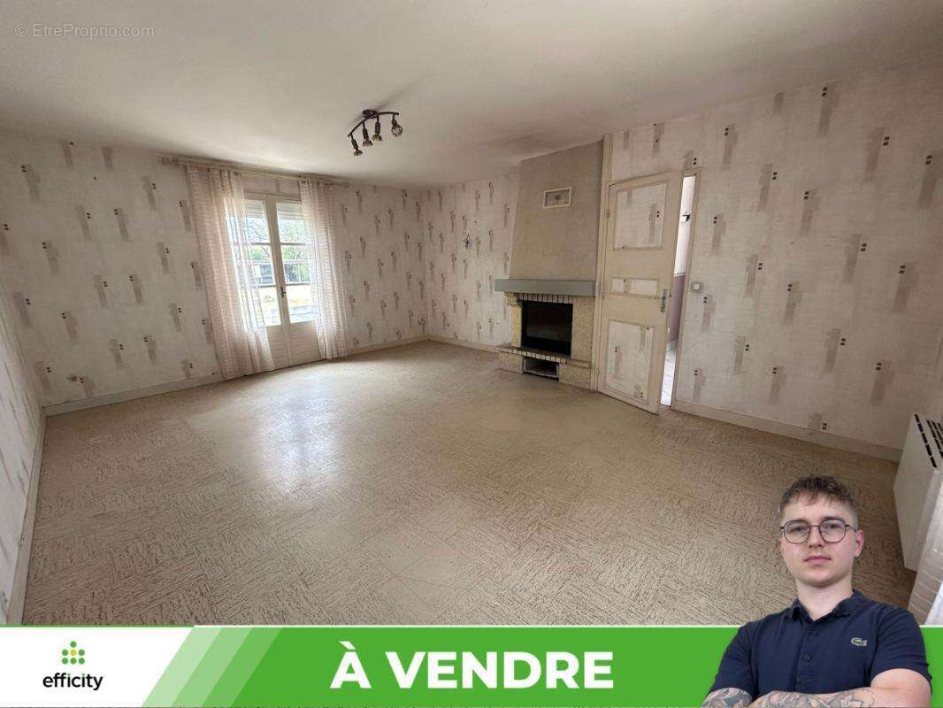Maison à MONTS-SUR-GUESNES