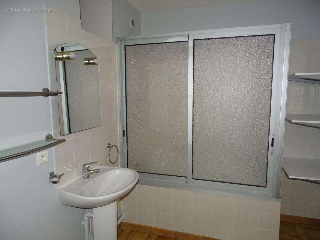 Immeuble, 5 appartements, 273 m² - photo 5