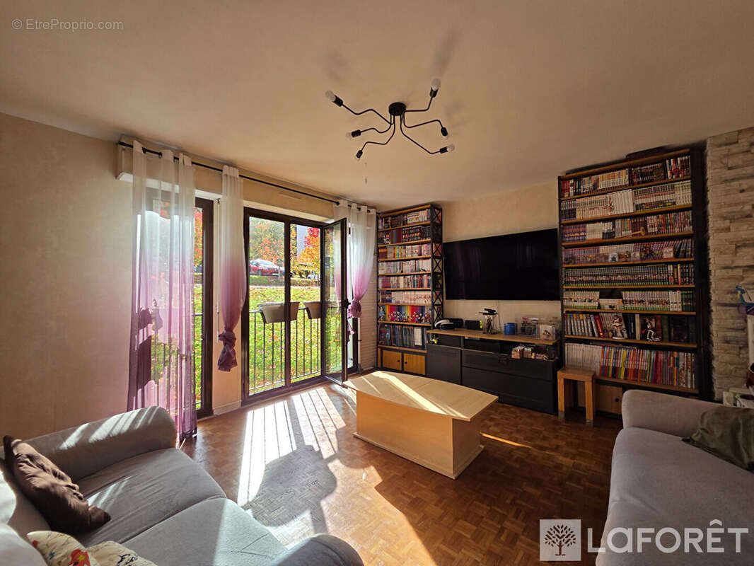 Appartement à GIF-SUR-YVETTE