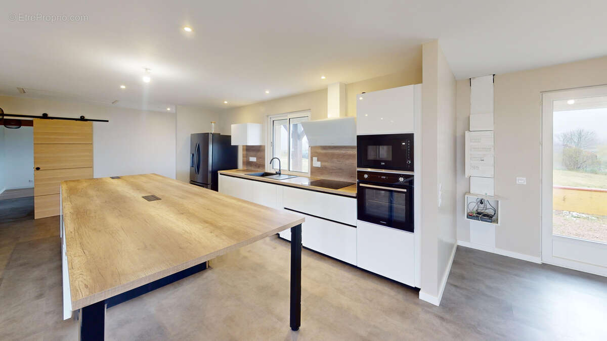 Maison à MIRANDOL-BOURGNOUNAC