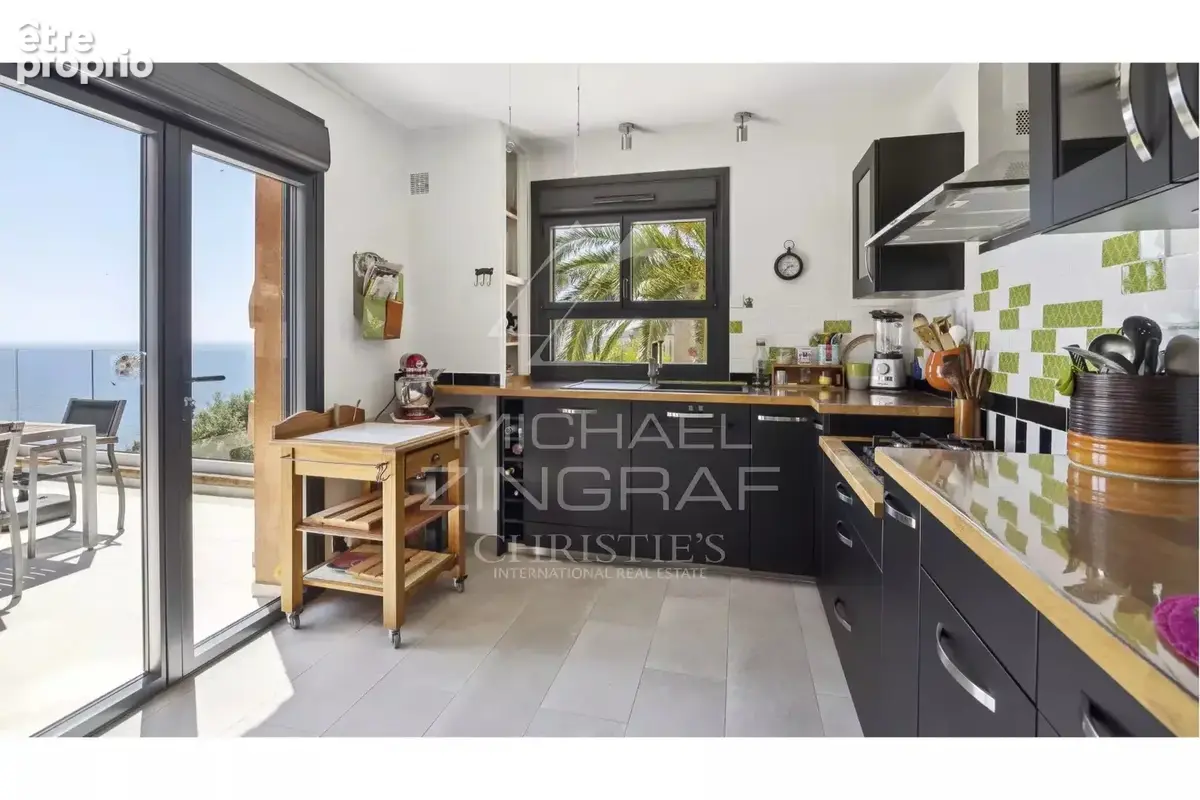 Propriété rénovée avec vue mer imprenable - photo 6