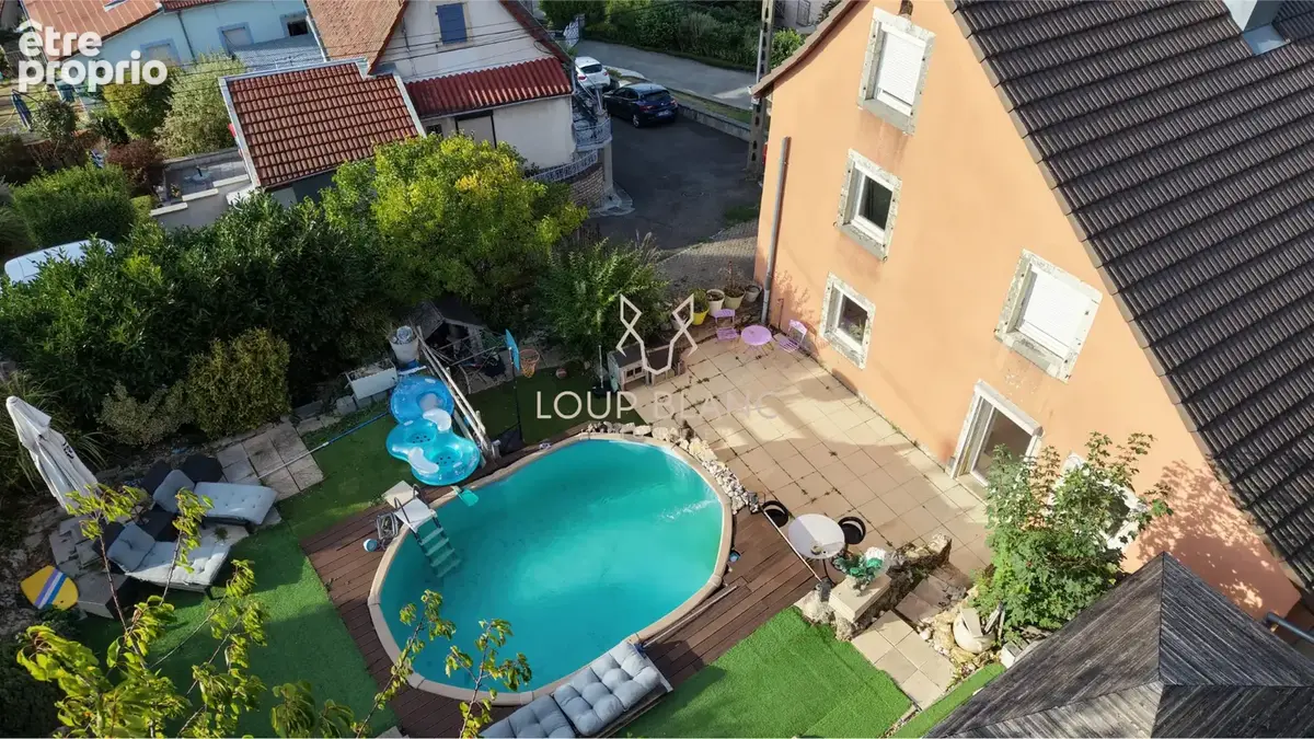 Maison 5 pièce(s) 137 m2 - photo 2